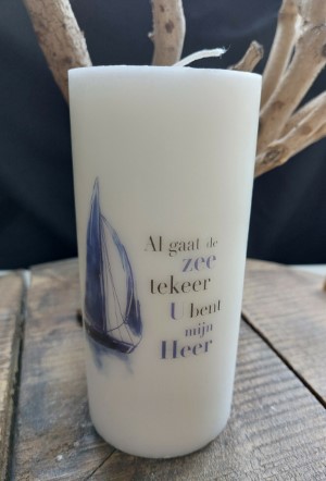 Al gaat de zee tekeer - stompkaars boot