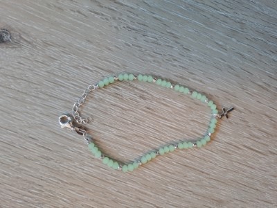 Armband zilver - kruisje lichtgroen