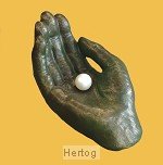 Beeldje EMO16 parel in hand - brons